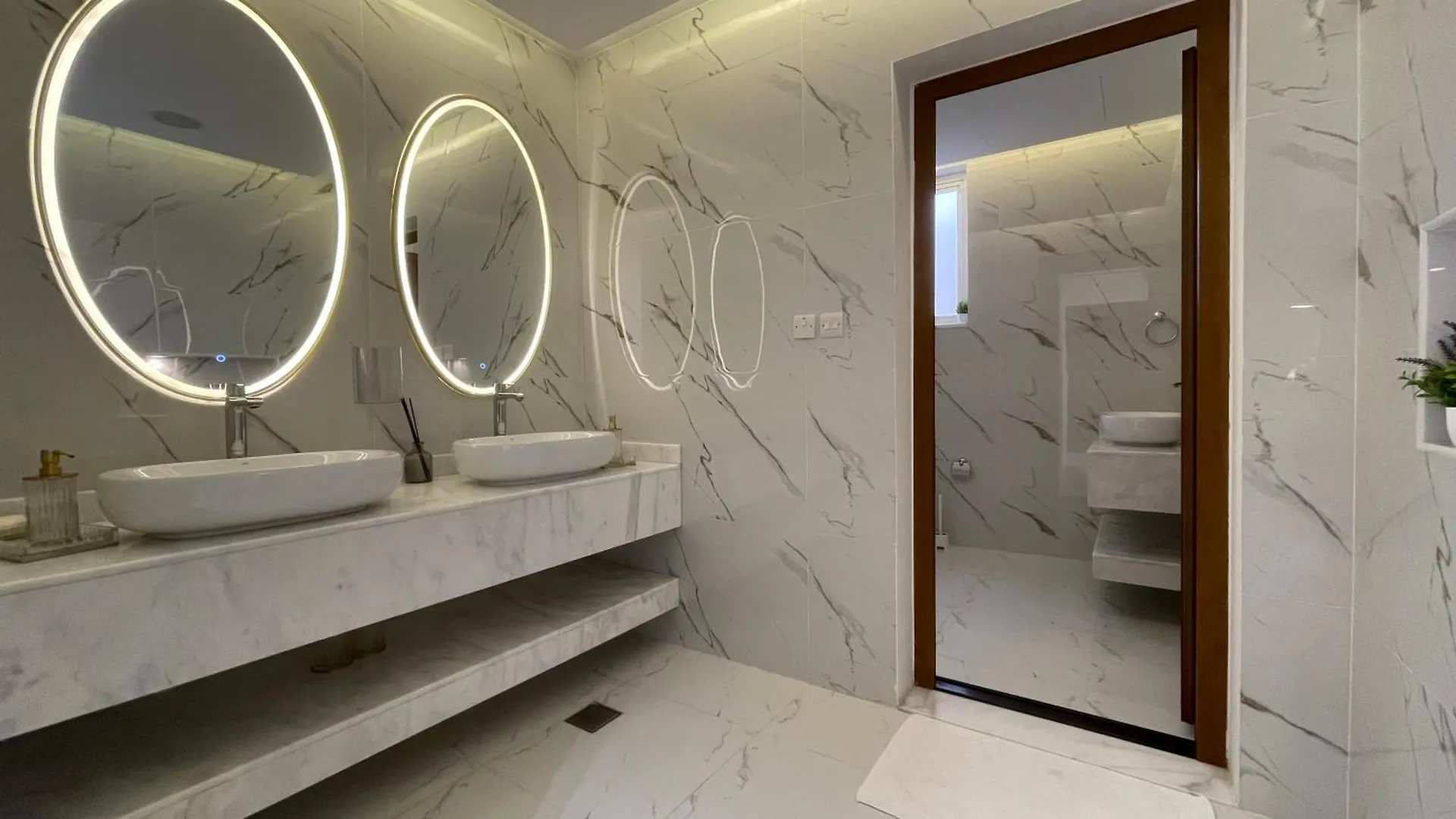 7Bed Room Villa In 아부다비 0*,  아랍에미리트